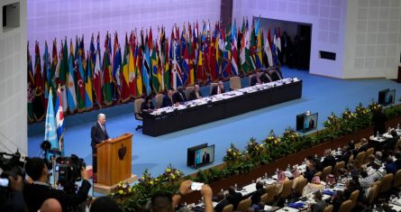 El Presidente de Cuba, Miguel Díaz-Canel, se dirige a los líderes que asisten a la cumbre del G77 + China en La Habana, Cuba, el viernes 15 de septiembre de 2023. Foto: Ramón Espinosa, AP