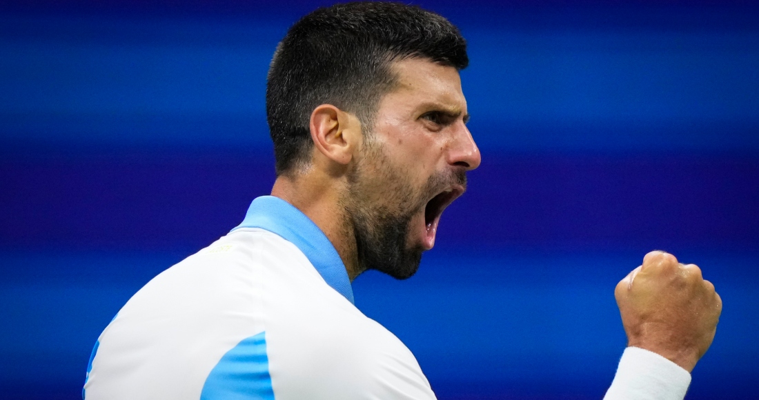 El serbio Novak Djokovic reacciones durante la semifinal contra Ben Shelton en el US Open, el viernes 8 de septiembre de 2023. Foto: Frank Franklin II, AP