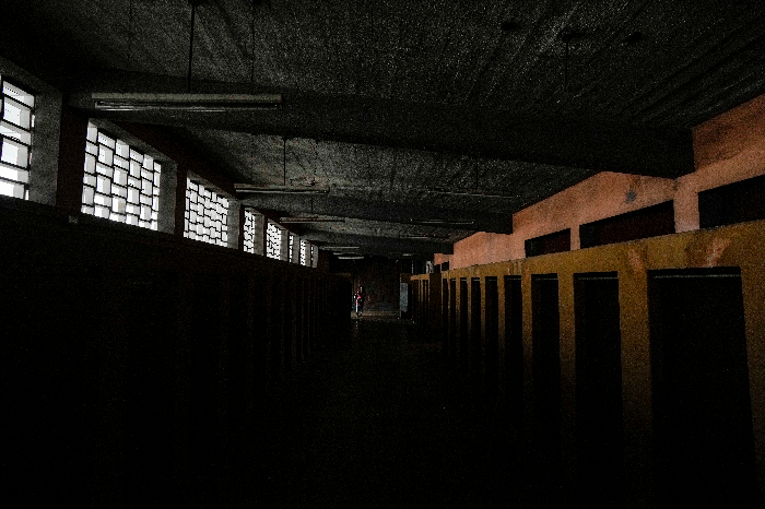 Vista del vestuario de mujeres del Estadio Nacional, que fue utilizado como prisión y lugar de tortura durante la dictadura del general Augusto Pinochet en Santiago, Chile, el sábado 2 de septiembre de 2023.