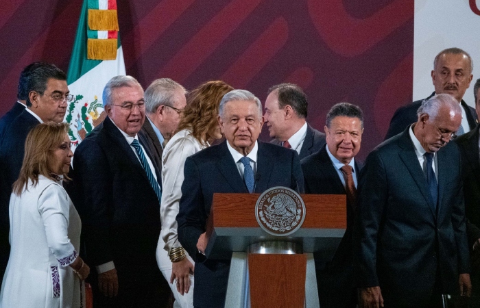 Andrés Manuel López Obrador, Presidente de México, encabezó la conferencia matutina en donde se firmó la adición de 23 estados al plan de salud IMSS-Bienestar. 