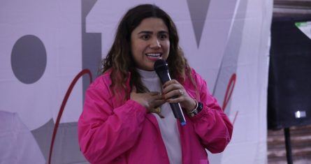 Caty Monreal durante un evento de campaña