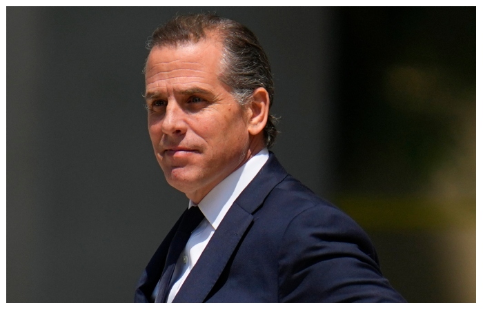 Hunter Biden, hijo del presidente Joe Biden, sale de una audiencia judicial en Wilmington, Delaware, 26 de julio de 2023.