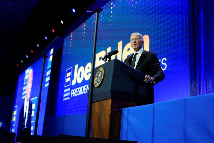 oe Biden habla durante un acto de recaudación de fondos, el sábado 14 de octubre de 2023, en Washington. 