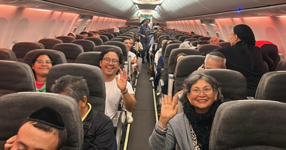 Primer vuelo que despegó de Israel trae de regreso a México a 135 connacionales. Foto: Twitter @aliciabarcena