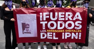 Alumnas de de la Escuela Superior de Comercio y Administración del Instituto Nacional Politécnico, víctimas de violencia digital, protestaron para exigir justicia debido a que han sufrido alteración de su imagen con Inteligencia Artificial por el agresor Diego "N", alumno identificado como uno de los creadores de alrededor de 166 mil imágenes alteradas de niñas y mujeres sin su consentimiento y hasta 20 mil videos de mujeres. Foto: Graciela López, Cuartoscuro