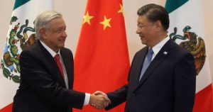 El Presidente Andrés Manuel López Obrador acudió al primer evento del día en hotel St. Regis, donde sostuvo una reunión bilateral con Xi Jinping, su homólogo de China.