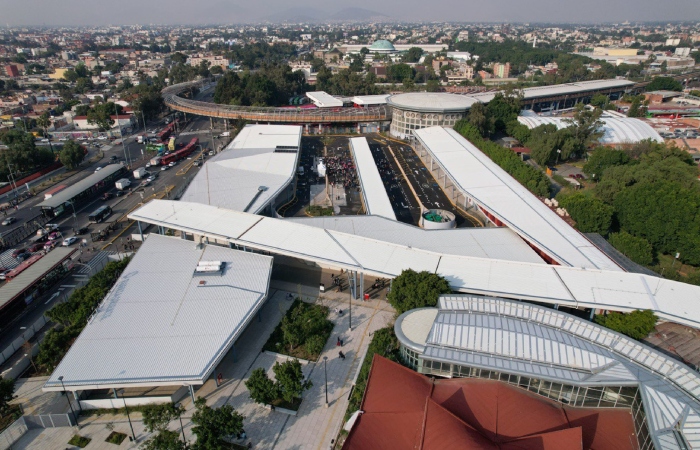 "Trabajando desde el Gobierno de la Ciudad de México con Grupo ADO se decidió y se acordó modificar ese proyecto para que la concesión no tuviera como objetivo construir un centro comercial". 