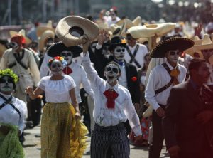 Desfile en Conmemoración del 113 Aniversario del inicio de la Revolución Mexicana que se lleva a cabo en la Plancha del Zócalo Capitalino. 