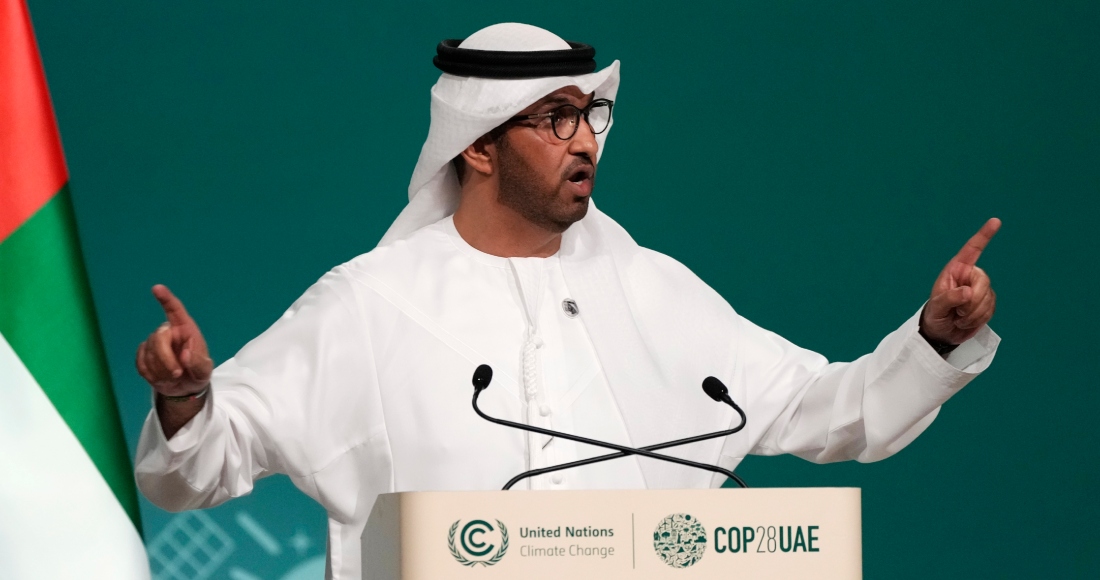 El presidente de COP28, sultán al-Jaber, habla en la sesión inicial de la Cumbre Climática de la ONU COP28, jueves 30 de noviembre de 2023, en Dubái, Emiratos Árabes Unidos.