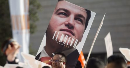 El pasado 20 de noviembre, Samuel García, aspirante a la Presidencia de México, inició su precampaña por Movimiento Ciudadano (MC) en la Explanada del Museo de Historia, acompañado de su esposa Mariana Rodríguez.