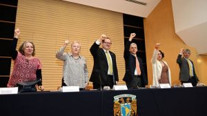 Al evento asistió el abogado general de la UNAM, Hugo Concha Cantú, así como los coordinadores de la Investigación CIentífica, William Lee Alardín; de Humanidades, Guadalupe Valencia García;s e Difusión Cultural, Rosa Beltrán Álvarez; y para la Igualdad de Género, Tamara Martínez Ruíz.