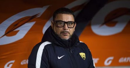 Antonio Mohamed presentó su renuncia a la dirección técnica de Pumas.