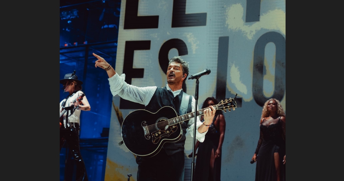 Ricardo Arjona terminó su gira "Blanco y Negro" con un gran concierto en Chile, pero poco después recurrió a su cuenta de Instagram para publicar un largo mensaje que sorprendió a sus fans, pues en éste anunciaba su retiro.