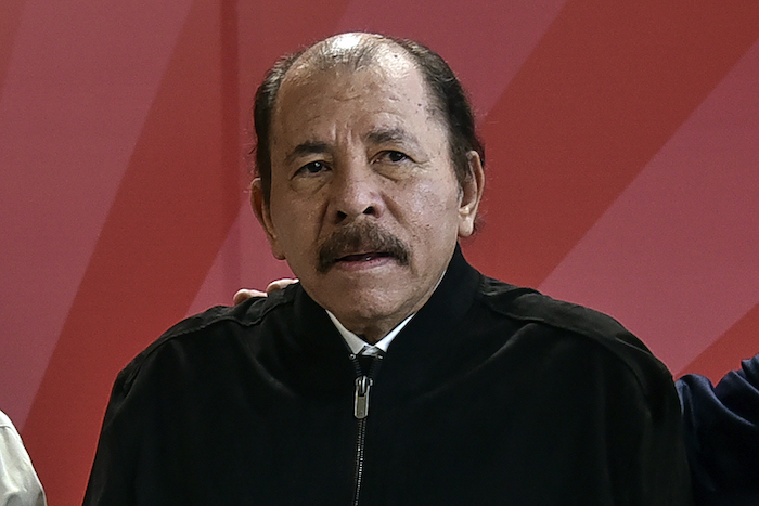 El Presidente nicaragüense Daniel Ortega posa para una fotografía durante la Cumbre del ALBA el martes 14 de diciembre de 2021, en el Palacio de la Revolución en La Habana, Cuba.