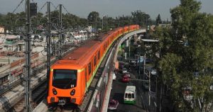 El Jefe de Gobierno de la Ciudad de México (CdMx), Martí Batres, anunció que el tramo elevado de la línea 12 del Sistema de Transporte Colectivo (STC) Metro reabrirá a finales de enero de 2024, pues ya concluyeron los trabajos de reforzamiento. Foto: Graciela López, Cuartoscuro