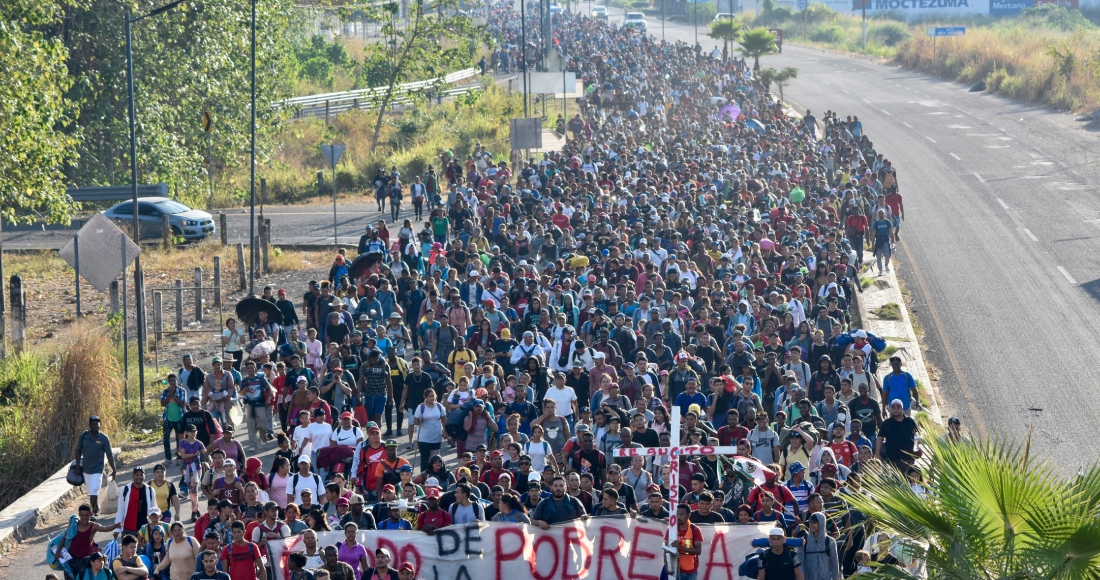 Los migrantes parten de Tapachula, México, el domingo 24 de diciembre de 2023. La caravana comenzó su viaje hacia el norte a través de México pocos días antes de que el Secretario de Estado de Estados Unidos, Antony Blinken, llegue a la Ciudad de México para discutir nuevos acuerdos para controlar el aumento de migrantes que buscan ingresar a Estados Unidos.