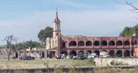 Hombres armados mataron a una docena de personas en una fiesta navideña el domingo en la ciudad de Salvatierra, en el estado mexicano de Guanajuato.