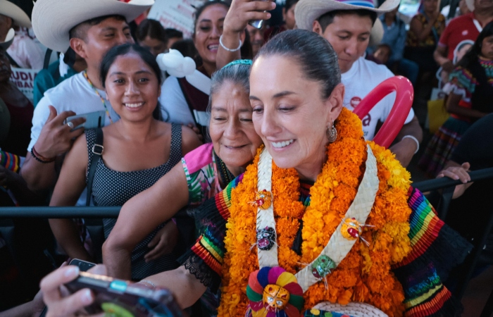 Claudia Sheinbaum con militantes y simpatizantes de Morena en el municipio de Eduardo Neri, en Guerrero. Foto: Especial 