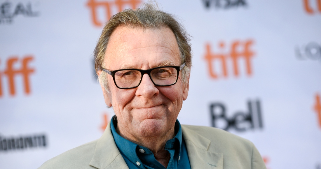 Tom Wilkinson llega al estreno de "Denial", en el Festival Internacional de Cine de Toronto, el 11 de septiembre de 2016. El actor británico falleció a los 75 años, dijo su familia el sábado 30 de diciembre de 2023.