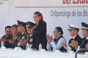 Con el respaldo del Presidente Andrés Manuel López Obrador y del Gabinete de Seguridad Federal, la gobernadora Evelyn Salgado Pineda tomó protesta al General Rolando Solano Rivera como nuevo Secretario de Seguridad Pública en Chilpancingo, Guerrero.