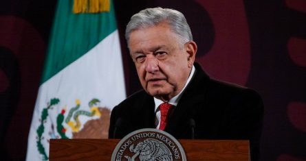 El Presidente Andrés Manuel López Obrador aseguró la mañana de este martes que no puede indultar a Mario Aburto, asesino confeso de Luis Donaldo Colosio, excandidato presidencial del Partido Revolucionario Institucional (PRI), tal y como pidió su hijo, el actual Alcalde de Monterrey, Luis Donaldo Colosio Riojas.