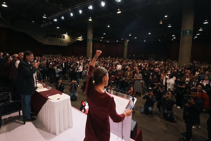 El Consejo Nacional de Morena aprobó por unanimidad de votos la ratificación y declaratoria de Claudia Sheinbaum Pardo como candidata virtual a la Presidencia de la República.