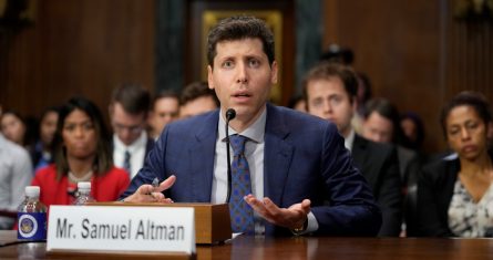 El director general de OpenAI, Sam Altman, habla en una audiencia sobre inteligencia artificial de la Subcomisión sobre Privacidad, Tecnología y la Ley, de la Comisión de Asuntos Jurídicos del Senado, el 16 de mayo de 2023, en el Capitolio en Washington.