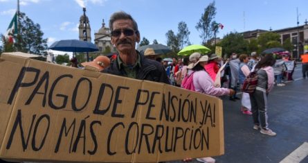 Protesta para exigir el pago de pensiones.