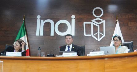 El Comisionado presidente del Instituto Nacional de Transparencia, Acceso a la Información y Protección de Datos Personales (INAI), Adrián Alcalá Méndez, hizo un llamado a la defensa del Instituto en sus diferentes instancias, y señaló que los derechos de acceso a la información y la protección de datos personales "no pueden ser mermados por instancias partidistas o alguna ideología política". Foto: Daniel Augusto, Cuartoscuro