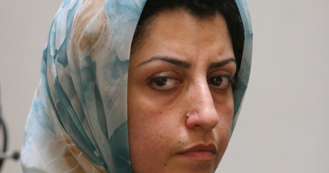 La prominente activista iraní Narges Mohammadi participa en una reunión sobre los derechos de las mujeres en Teherán, Irán, el 27 de agosto de 2007. Foto: Vahid Salemi, AP