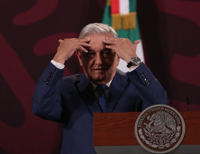 El Presidente Andrés Manuel López Obrador anunció que impugnará el fallo de la Suprema Corte de Justicia de la Nación (SCJN) sobre la Ley de la Industria Eléctrica (LIE), la cual declaró como inconstitucional porque “vulnera los principios de libre competencia, libre concurrencia y desarrollo sustentable” establecidos en la Constitución.