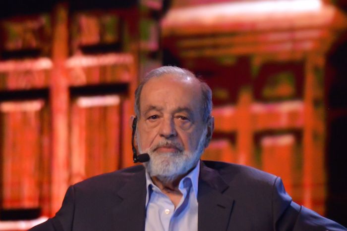 Carlos Slim Helú, quien en las elecciones presidenciales pasadas tenía 78 años, es el decimoprimer individuo más rico del mundo y, con mucho, el más acaudalado de México y América Latina.