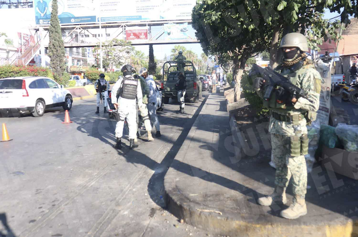 Debido a la violencia, por cuarto día consecutivo no hay transporte ni clases en la capital.