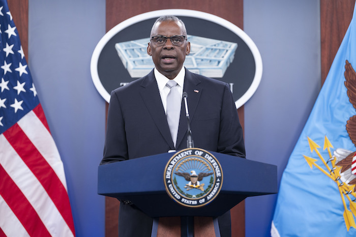 El Secretario de Defensa de EU, Lloyd Austin, en conferencia de prensa en el Pentágono el jueves 1 de febrero de 2024, en Washington.