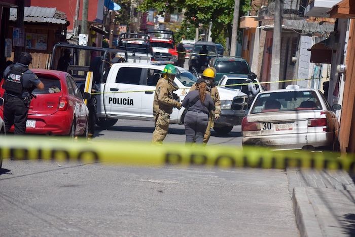 Fue unos 20 minutos pasado el mediodía del 6 de febrero de 2024, cuando se registró el conato de incendio del vehículo que estaba estacionado en la Calle Ricardo Palmerín, el cual no se consumó.