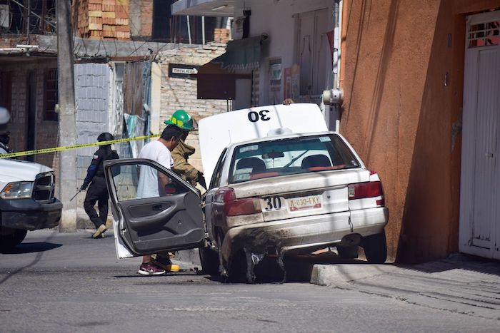 El pasado 6 de febrero, un motociclista solitario intentó incendiar un taxi del servicio público local de Chilpancingo que se encontraba estacionado en la Colonia Los Ángeles.