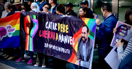 Protesta frente a la Embajada de Reino Unido por la liberación de Manuel Guerrero, preso en Qatar.