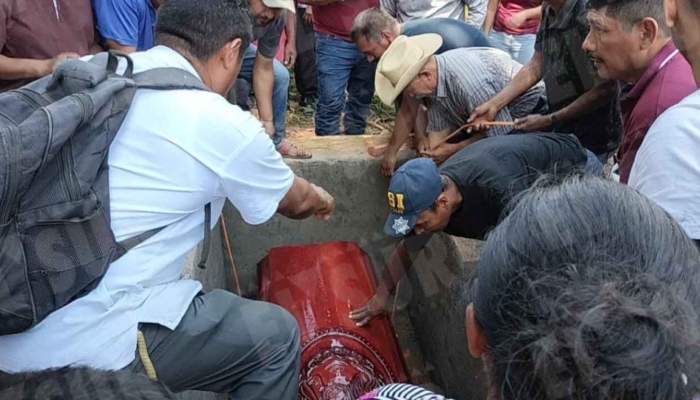 Sepultan el cuerpo de Alfredo González Díaz, precandidato del Partido del Trabajo (PT) a la alcaldía de Atoyac.