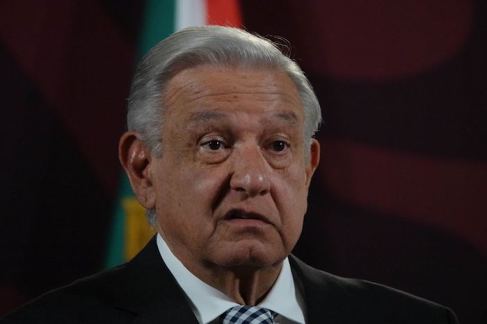 El Presidente Andrés Manuel López Obrador insistió en que Estados Unidos debe cambiar su política exterior "prepotente" e "injerencista", pues está "violando flagrantemente el derecho internacional, la independencia y la soberanía de los pueblos".