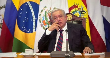 El Presidente Andrés Manuel López Obrador hizo un llamado hoy a la Comunidad de Estados Latinoamericanos y Caribeños (CELAC), integrada por 33 países soberanos de la región, a unirse en torno a la denuncia que ha presentado ante la Corte Internacional de Justicia (CIJ) por el ataque armado de Ecuador en contra de la Embajada mexicana.