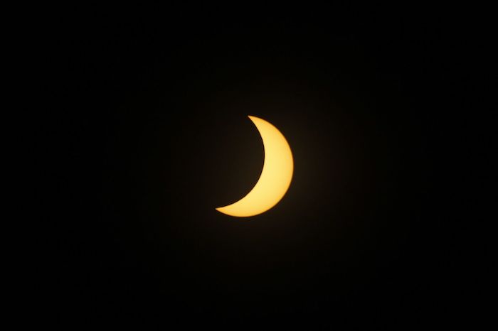 Tapatíos visitaron el centro de la ciudad para observar del eclipse total de Sol.