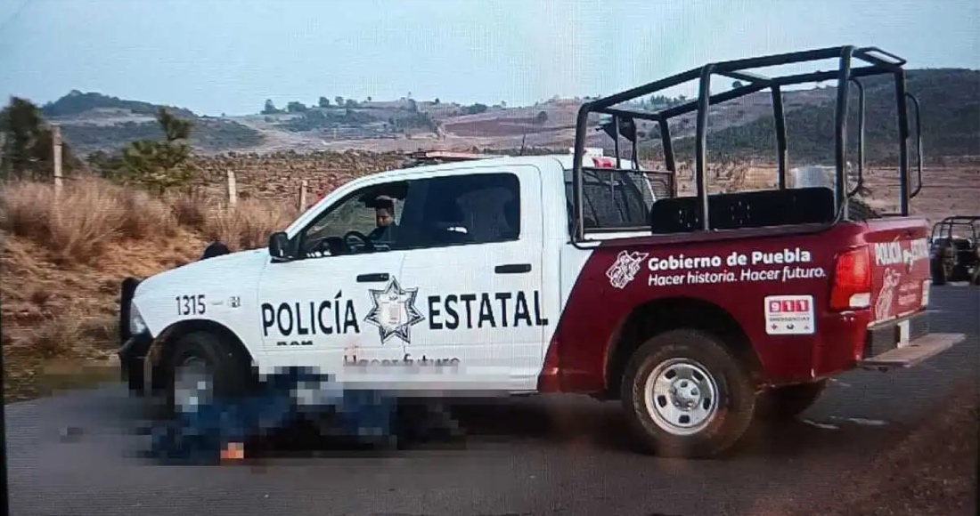 Cuatro policías estatales murieron y dos más resultaron heridos tras un enfrentamiento registrado esta madrugada en el municipio de Chignahuapan. Además, tres delincuentes fueron abatidos, pero sus cuerpos se los llevaron sus cómplices.