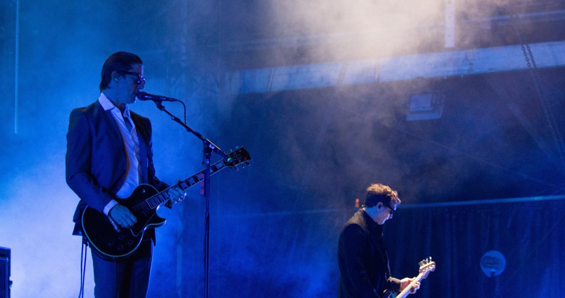 La banda neoyorkina Interpol da un concierto gratuito en el Zócalo de la Ciudad de México.