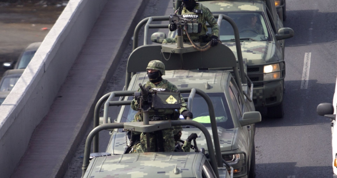 Un contingente de 300 elementos de la Secretaría de la Defensa Nacional arribaron a Monterrey para reforzar la seguridad, después de su llegada al campo de la Séptima Zona Militar en Apodaca, los militares salieron en convoy por la ciudad.