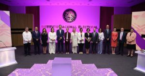 El Instituto Nacional Electoral (INE) celebró este domingo el Primer Debate Presidencial del Proceso Electoral Federal (PEF) 2023-2024, en medio de diversos hechos históricos e innovadores.