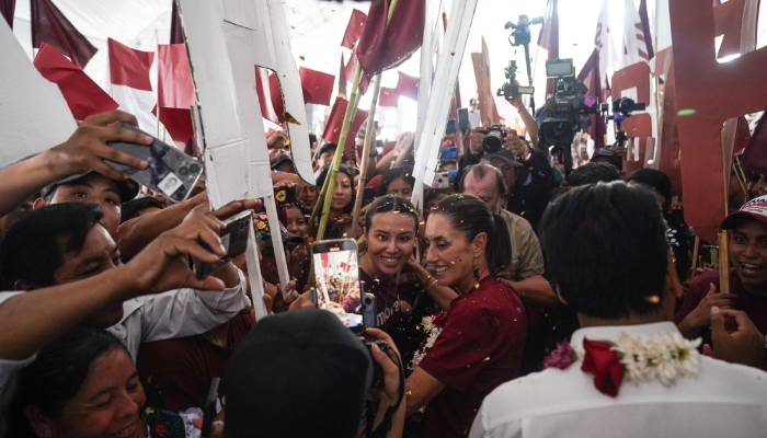 Claudia Sheinbaum Pardo, candidata a la Presidencia de la República por la Coalición “Sigamos Haciendo Historia” (Morena-PT-PVEM) anunció junto a Eduardo Ramírez Aguilar, candidato a Gobernador del Estado de Chiapas, la construcción de la autopista Palenque-San Cristóbal.