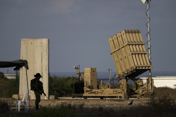 Una batería del sistema israelí de defensa antimisiles Domo de Hierro, desplegado para interceptar cohetes, en Ashkelon, en el sur de Israel, el 7 de agosto de 2022.