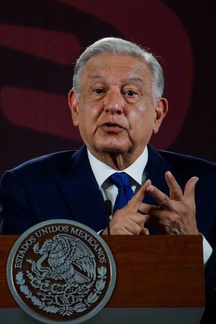 El Presidente Andrés Manuel López Obrador anunció que no encabezará sus tradicionales "mañaneras" los días jueves 30 y viernes 31 de mayo para respetar la veda electoral de cara a los comicios del próximo 2 de junio. 