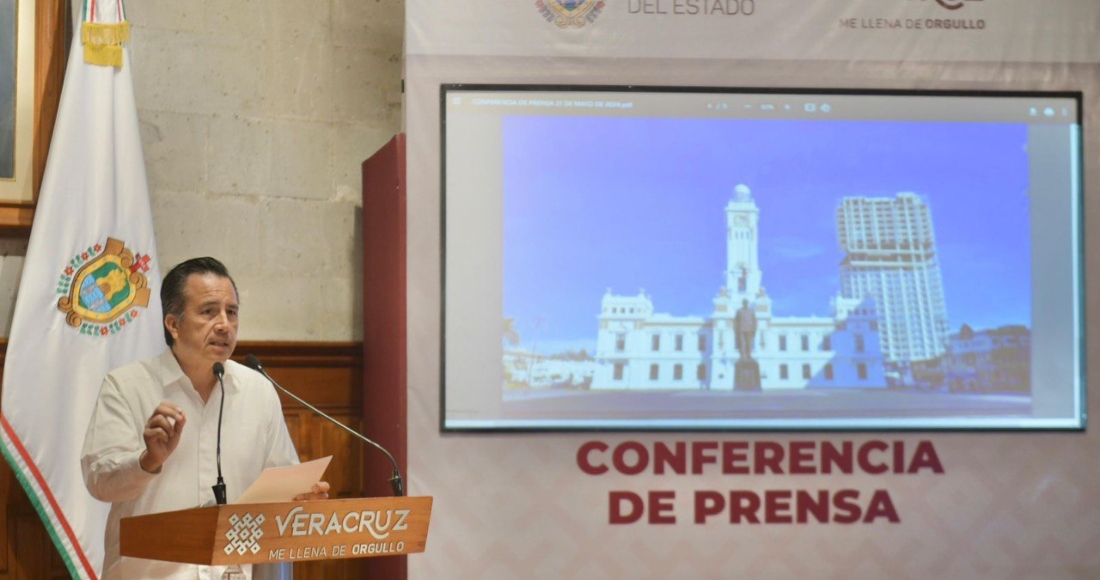 El Gobernador de Veracruz Cuitláhuac García durante su conferencia de prensa.