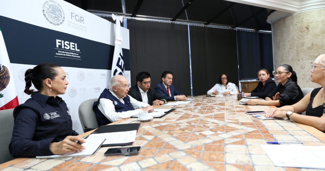 La Fiscalía Especializada en materia de Delitos Electorales de México de la Fiscalía General de la República, realiza acciones de blindaje electoral para evitar que servidores públicos utilicen recursos, inmuebles y vehículos oficiales con fines proselitistas antes y durante la jornada electoral de este 2 de junio.